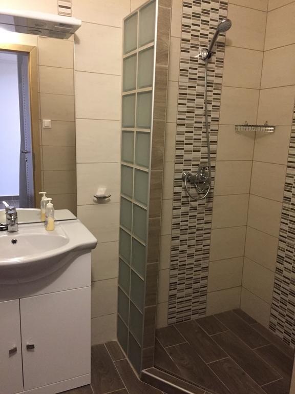 Weninger Studio Apartman Kiskunhalas Esterno foto