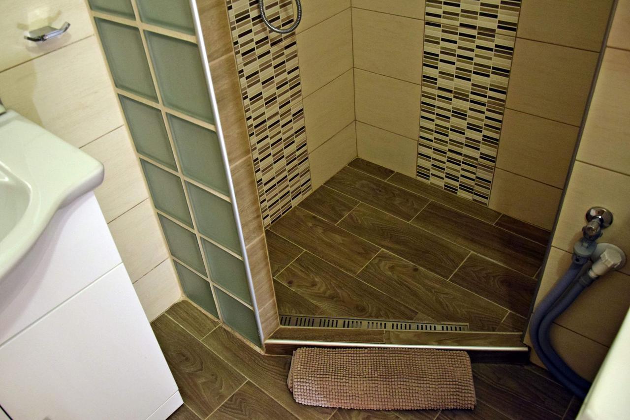 Weninger Studio Apartman Kiskunhalas Esterno foto