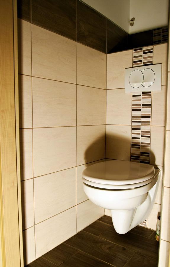 Weninger Studio Apartman Kiskunhalas Esterno foto